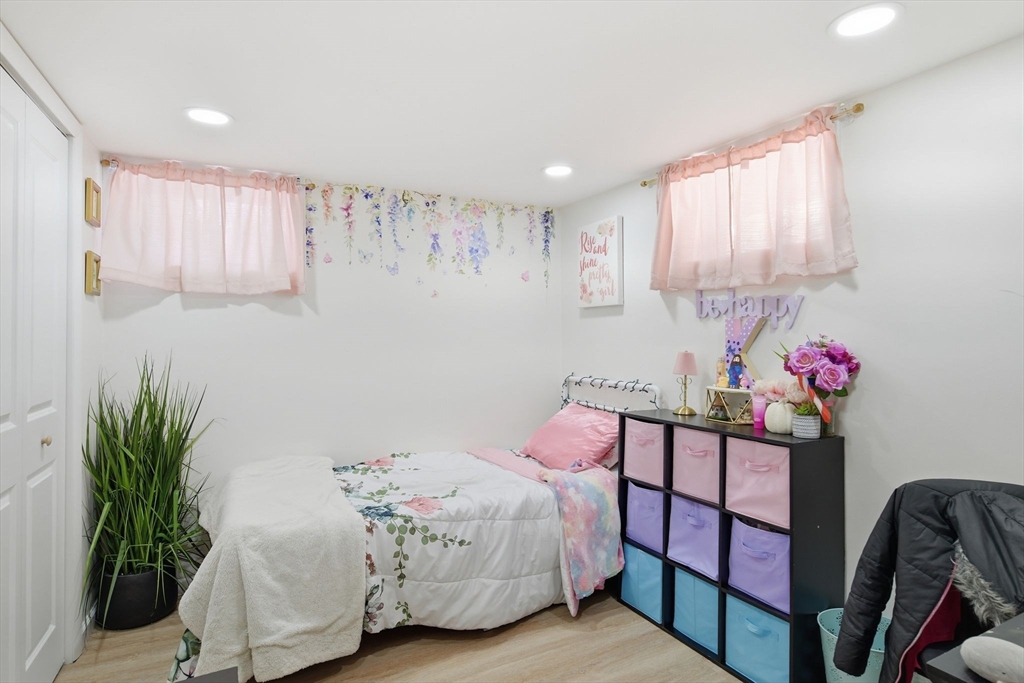 200 El Paso Street Springfield, MA 01104 - Photo 30 of 34