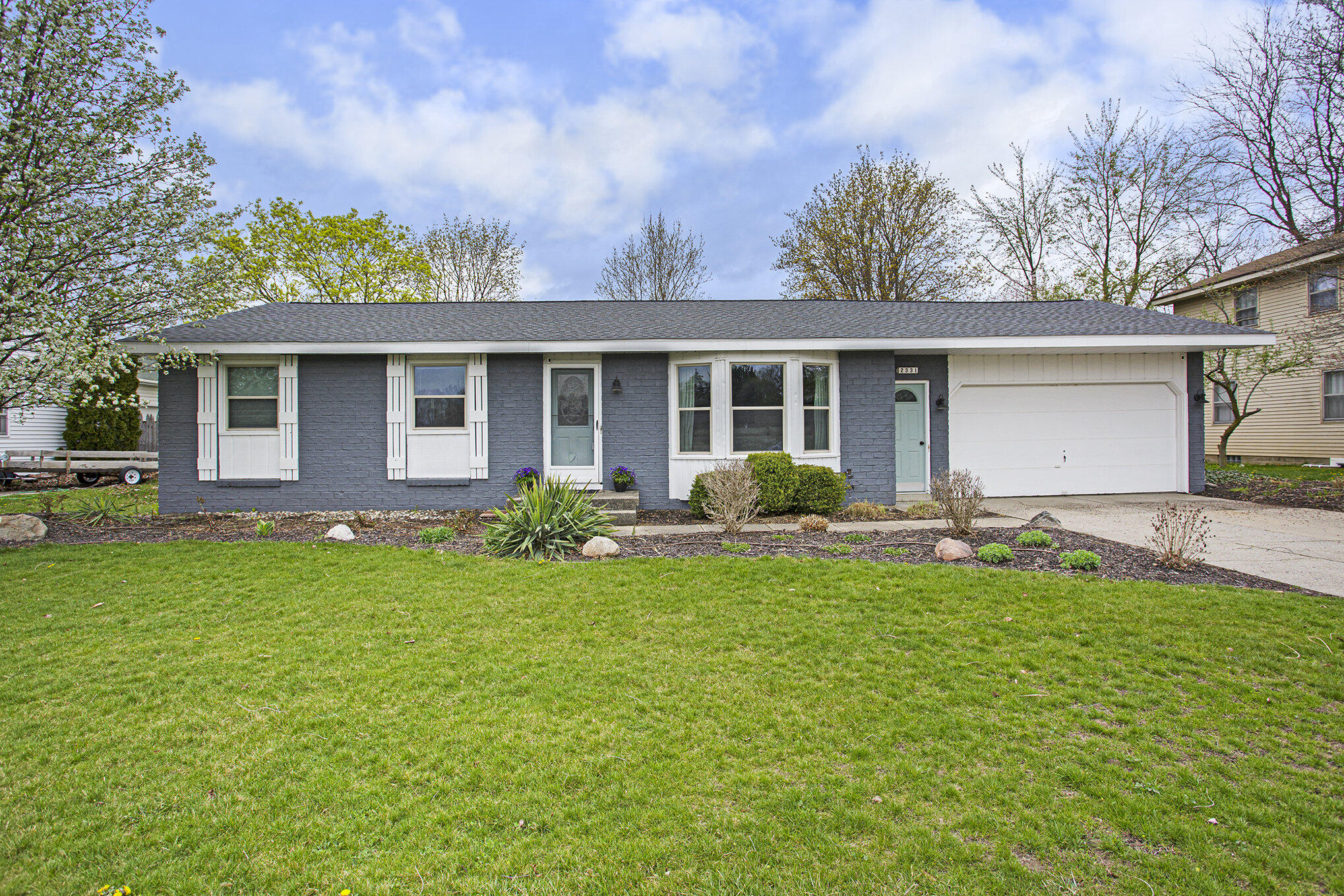 2331 Tyler Street Jenison, MI 49428 - Photo 3 of 28 003_8l9a2048