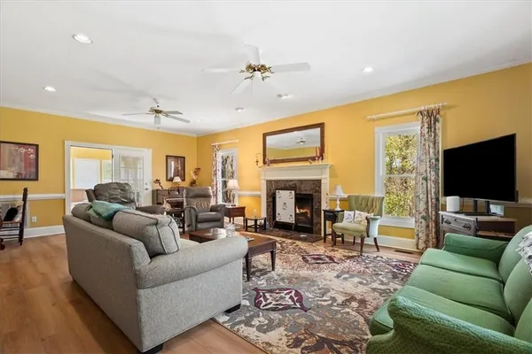 $399,900 | 145 Thornwood Drive Southeast, Calhoun, GA 30701