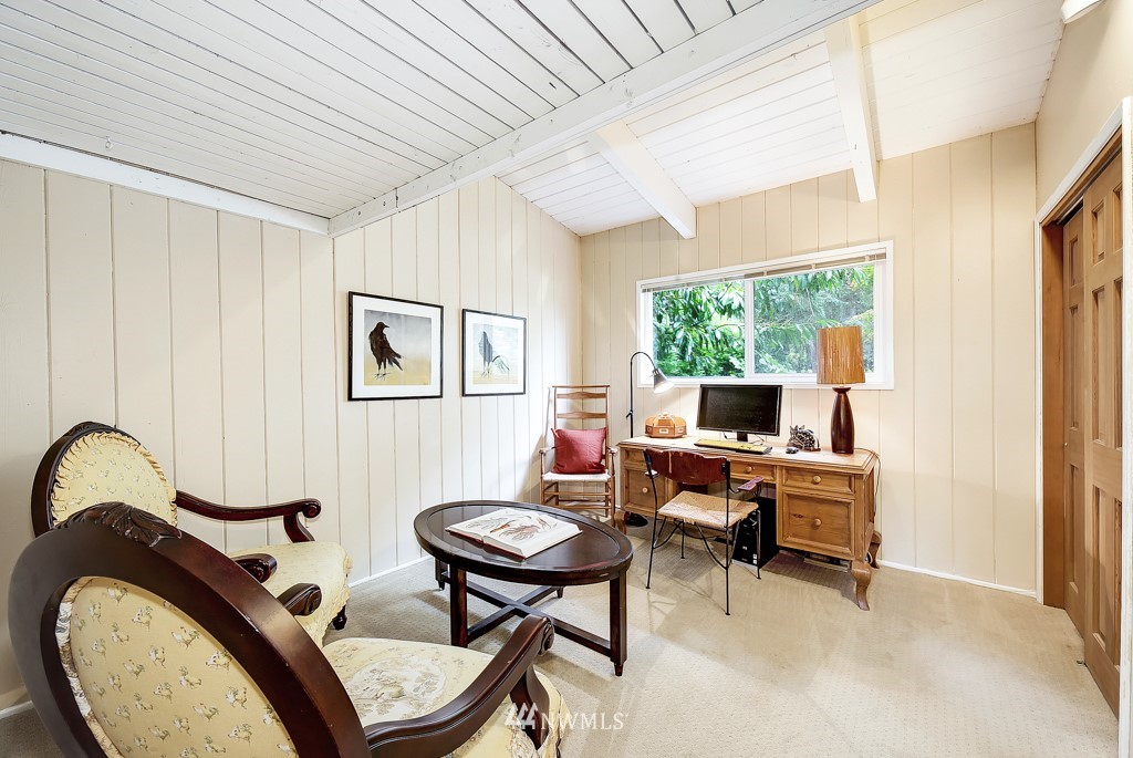 10503 Southwest Cowan Road Vashon, WA 98070 - Photo 12 of 19 Gallery Image 12
