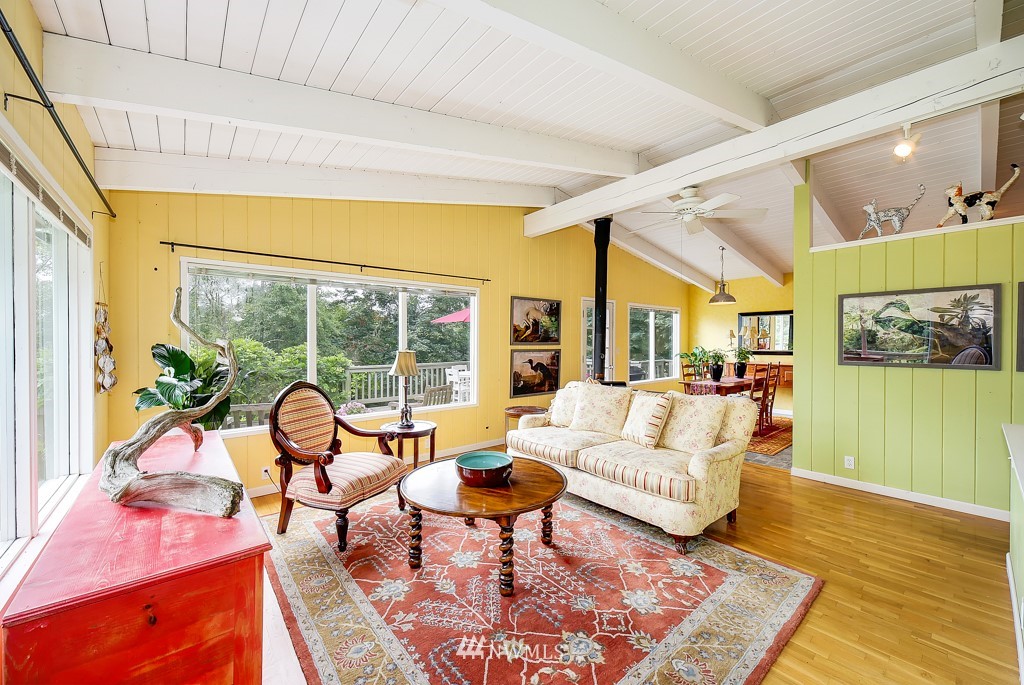 10503 Southwest Cowan Road Vashon, WA 98070 - Photo 4 of 19 Gallery Image 4