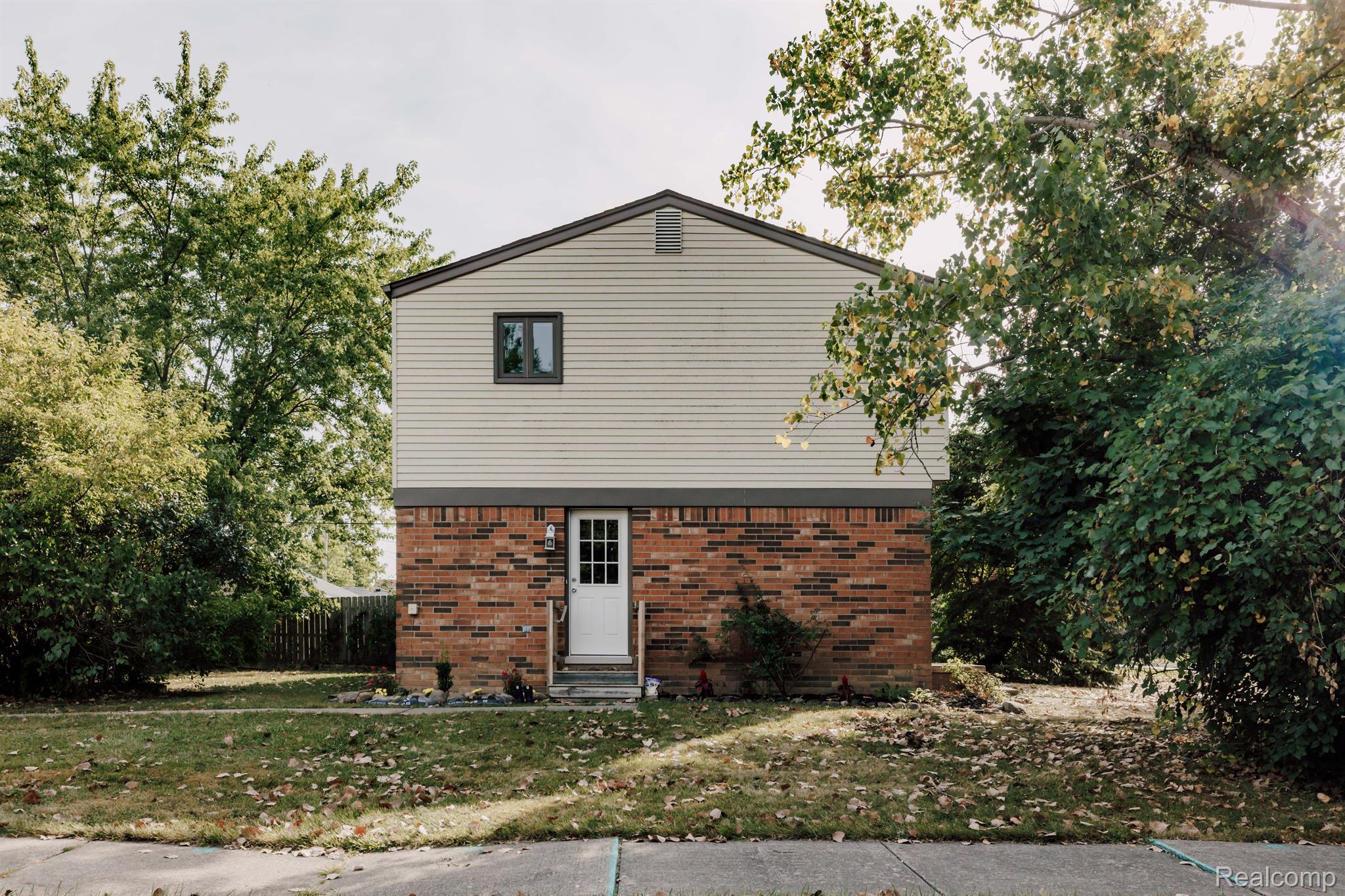 43990 Saltz Road Canton, MI 48187 - Photo 42 of 43 Side