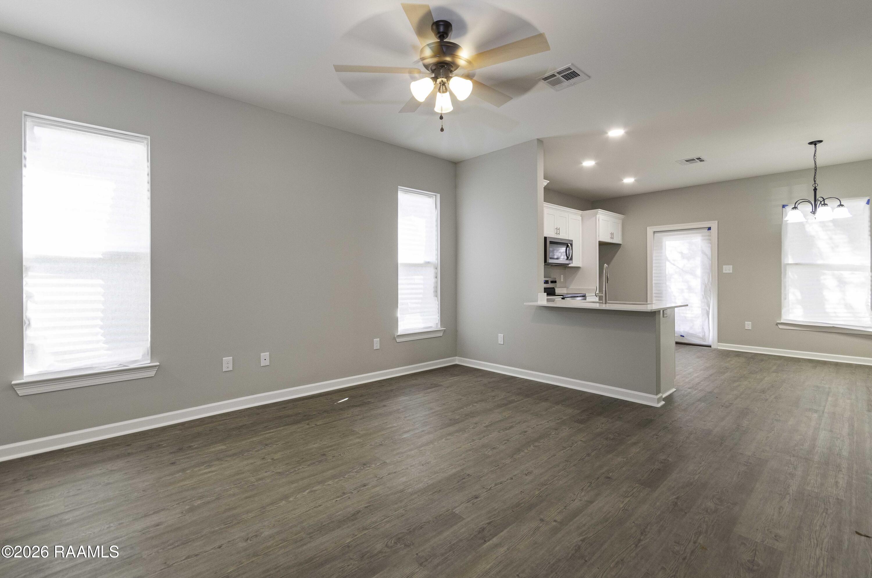 100 Jantz Lafayette, LA 70506 - Photo 6 of 20 Living Room 2