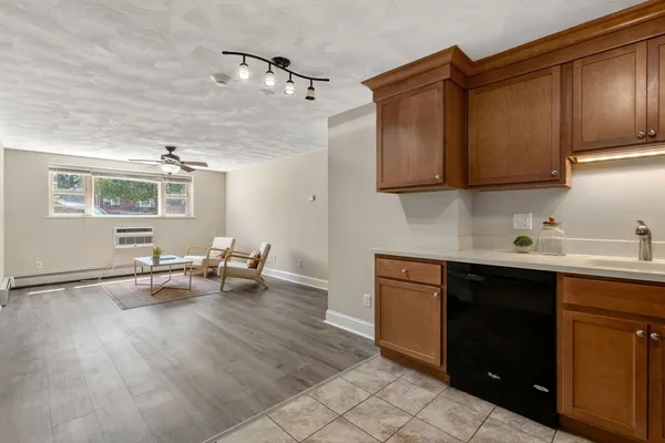 $2,400 | 1105 Lexington Street, Unit 41, Waltham, MA 02452