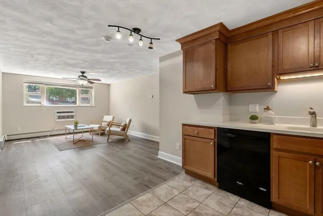 $2,450 | 1105 Lexington Street, Unit 41, Waltham, MA 02452