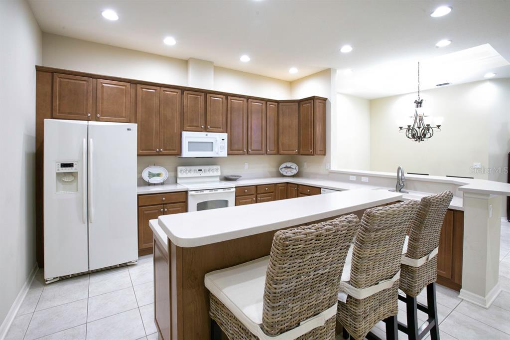 7321 Emma Road Bradenton, FL 34209 - Photo 12 of 49