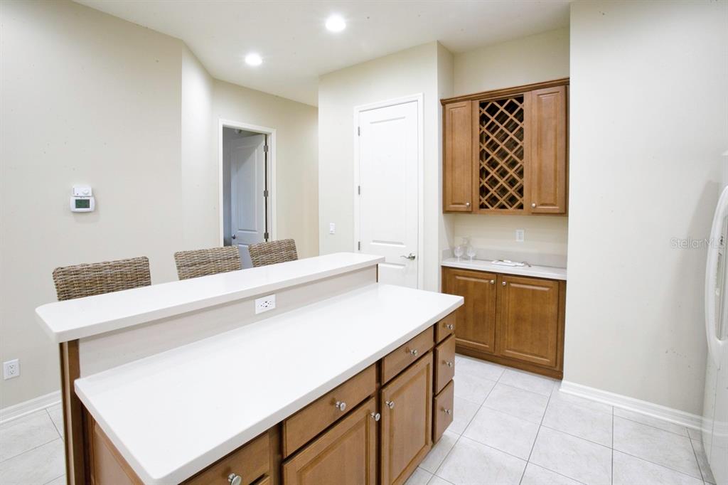 7321 Emma Road Bradenton, FL 34209 - Photo 17 of 49