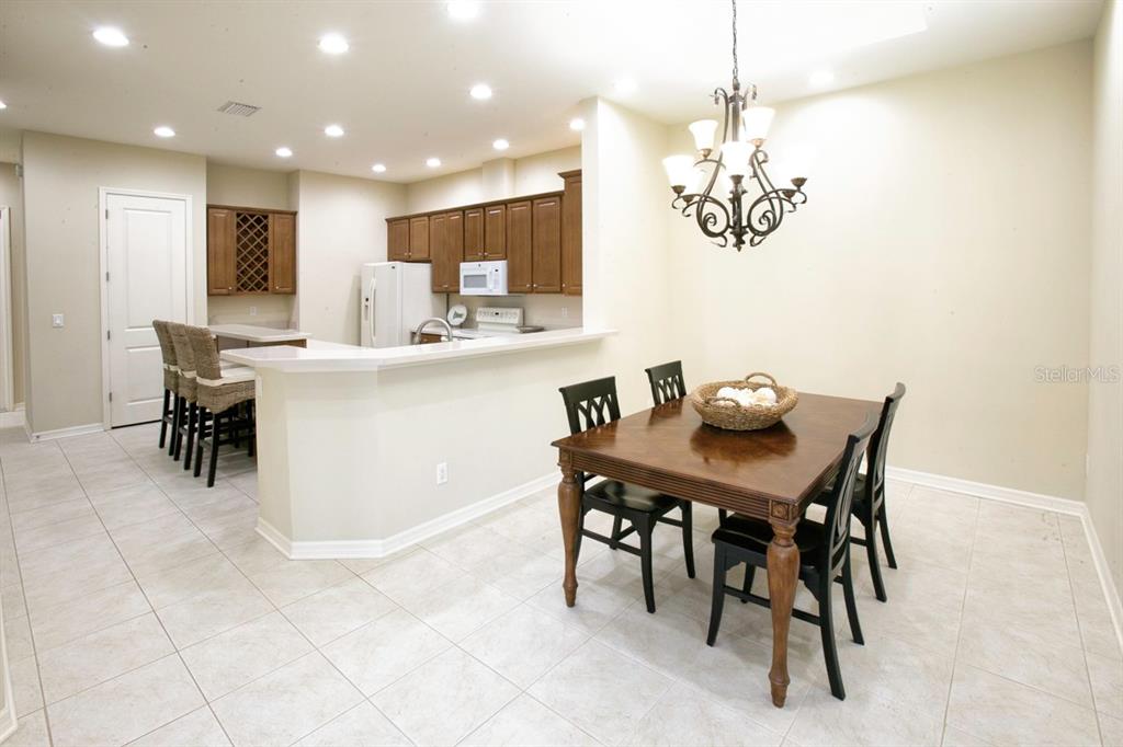 7321 Emma Road Bradenton, FL 34209 - Photo 18 of 49