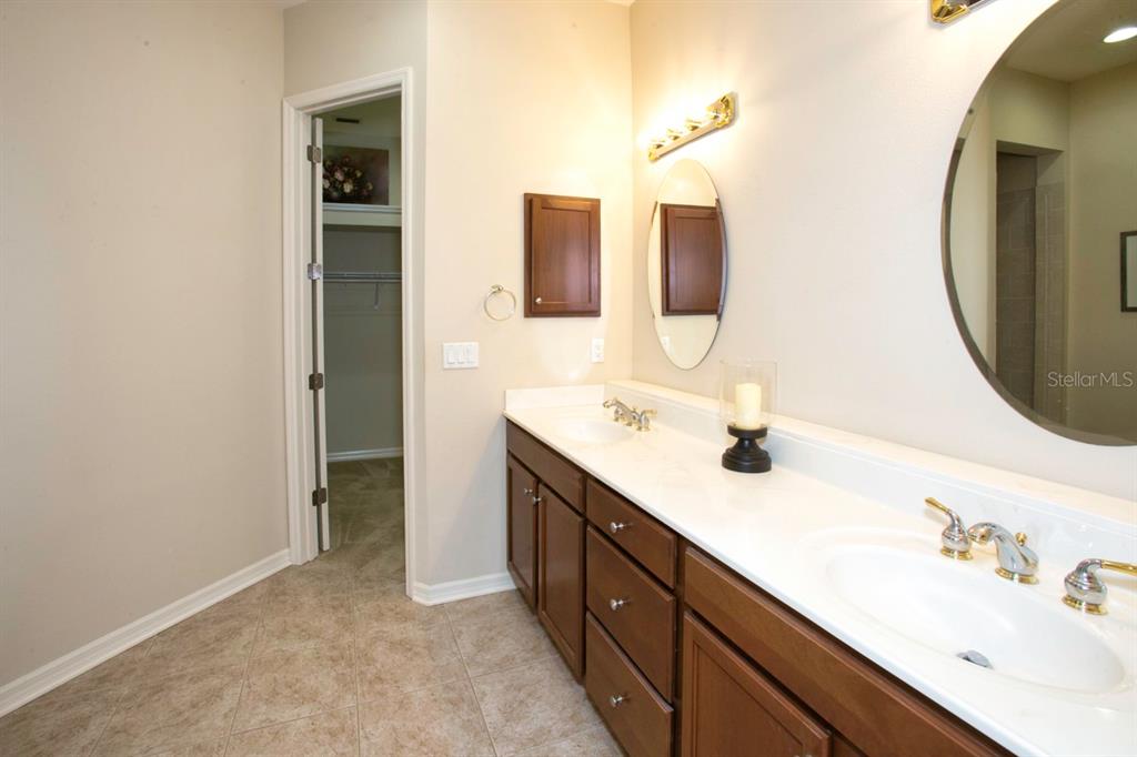 7321 Emma Road Bradenton, FL 34209 - Photo 25 of 49