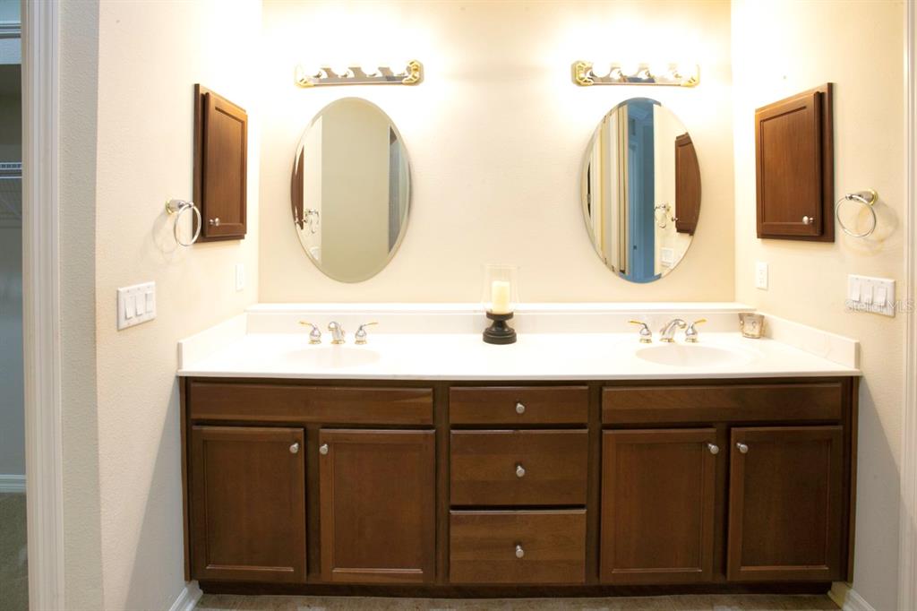 7321 Emma Road Bradenton, FL 34209 - Photo 28 of 49