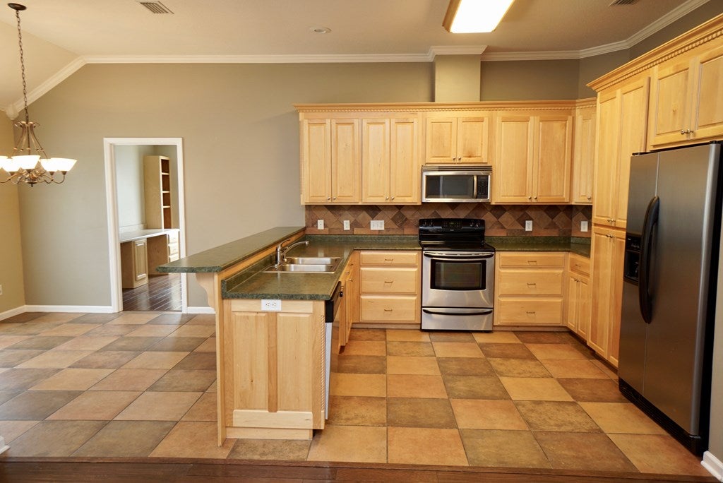 3981 Applecross Road Valdosta, GA 31605 - Photo 6 of 23 Gallery Image 6