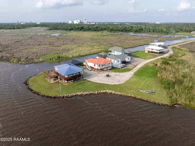 $385,000 | 4998 Airhart Road, Unit A, Lake Charles, LA 70605