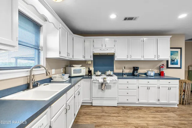 $385,000 | 4998 Airhart Road, Unit A, Lake Charles, LA 70605