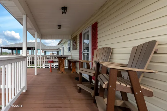 $385,000 | 4998 Airhart Road, Unit A, Lake Charles, LA 70605