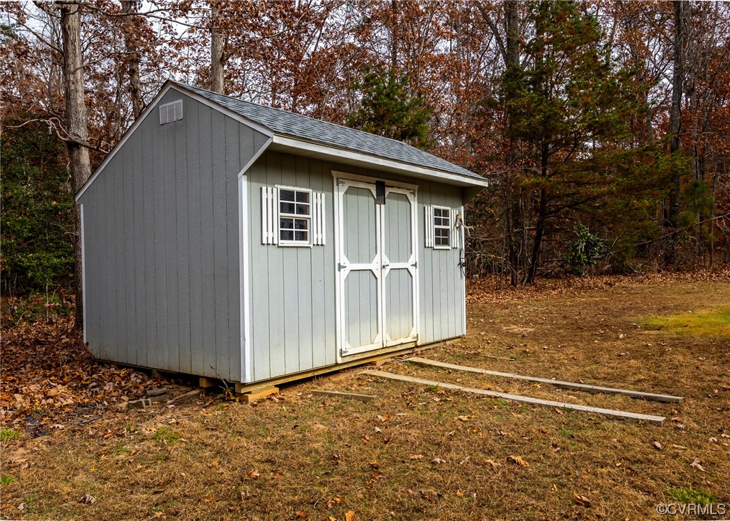 2496 Three Bridge Road Powhatan, VA 23139 - Photo 16 of 49 Gallery Image 16