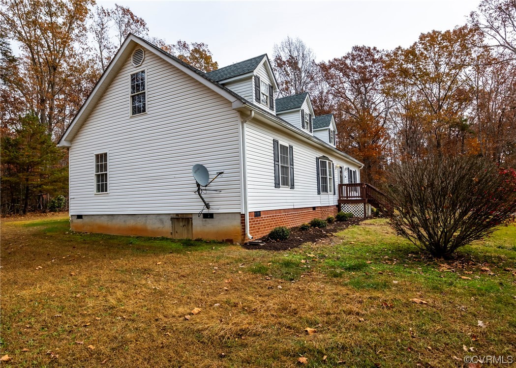 2496 Three Bridge Road Powhatan, VA 23139 - Photo 9 of 49 Gallery Image 9