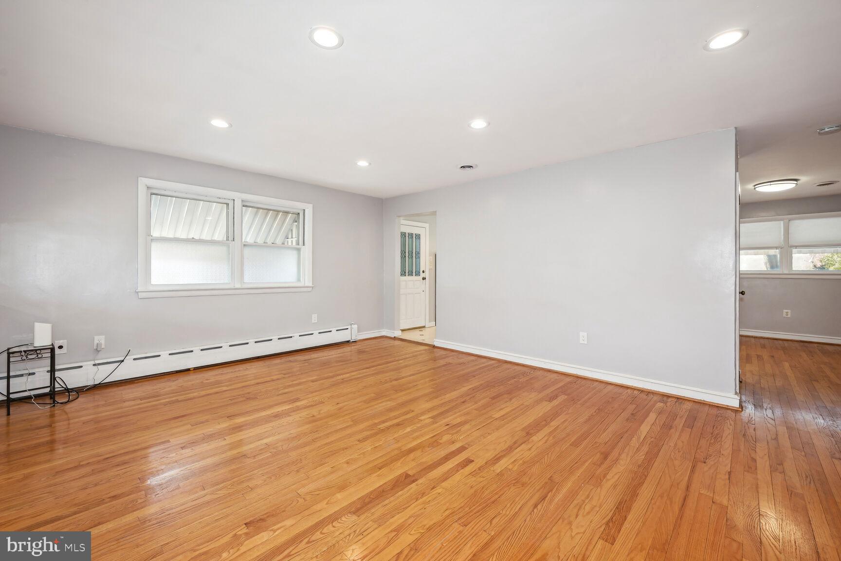 239 Gibbsboro Road Clementon, NJ 08021 - Photo 6 of 25 Beautiful Hardwood Floors