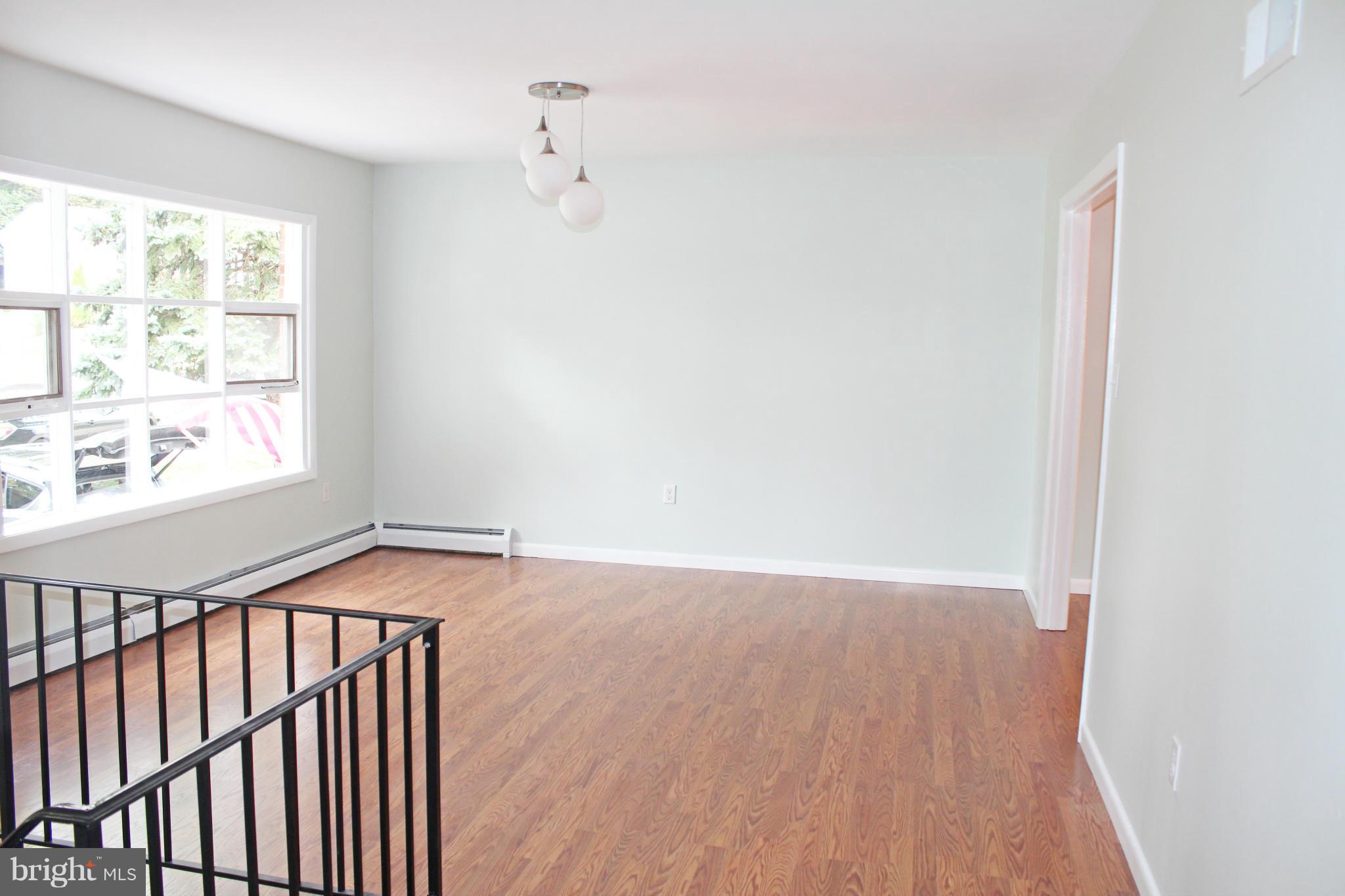 13827 Gilbert Road Woodbridge, VA 22193 - Photo 2 of 30 Living Room