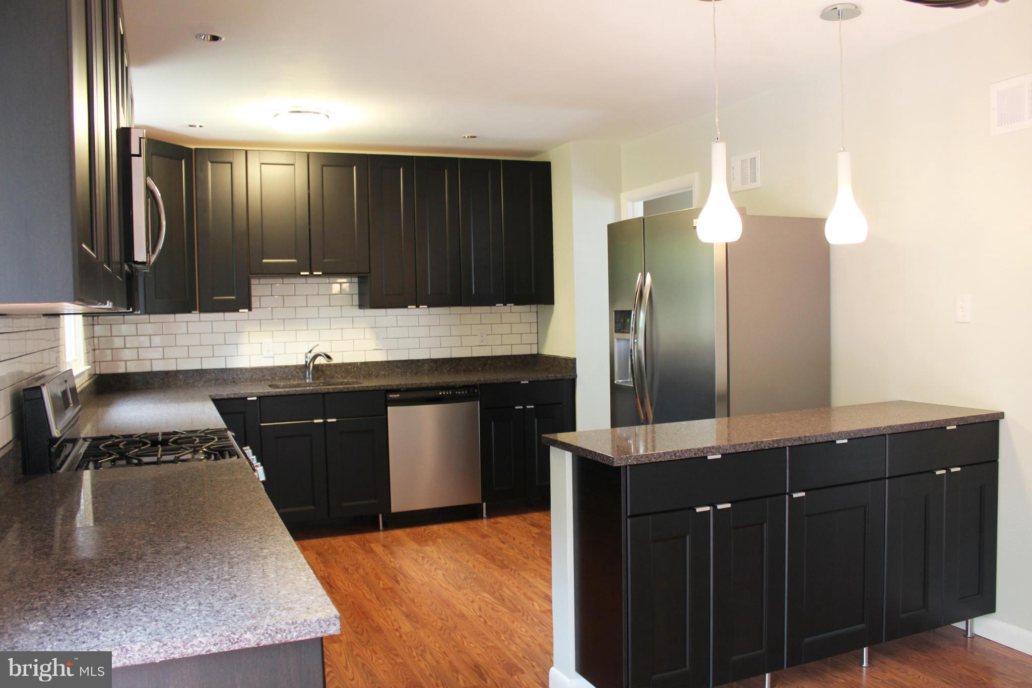 13827 Gilbert Road Woodbridge, VA 22193 - Photo 3 of 30 Kitchen