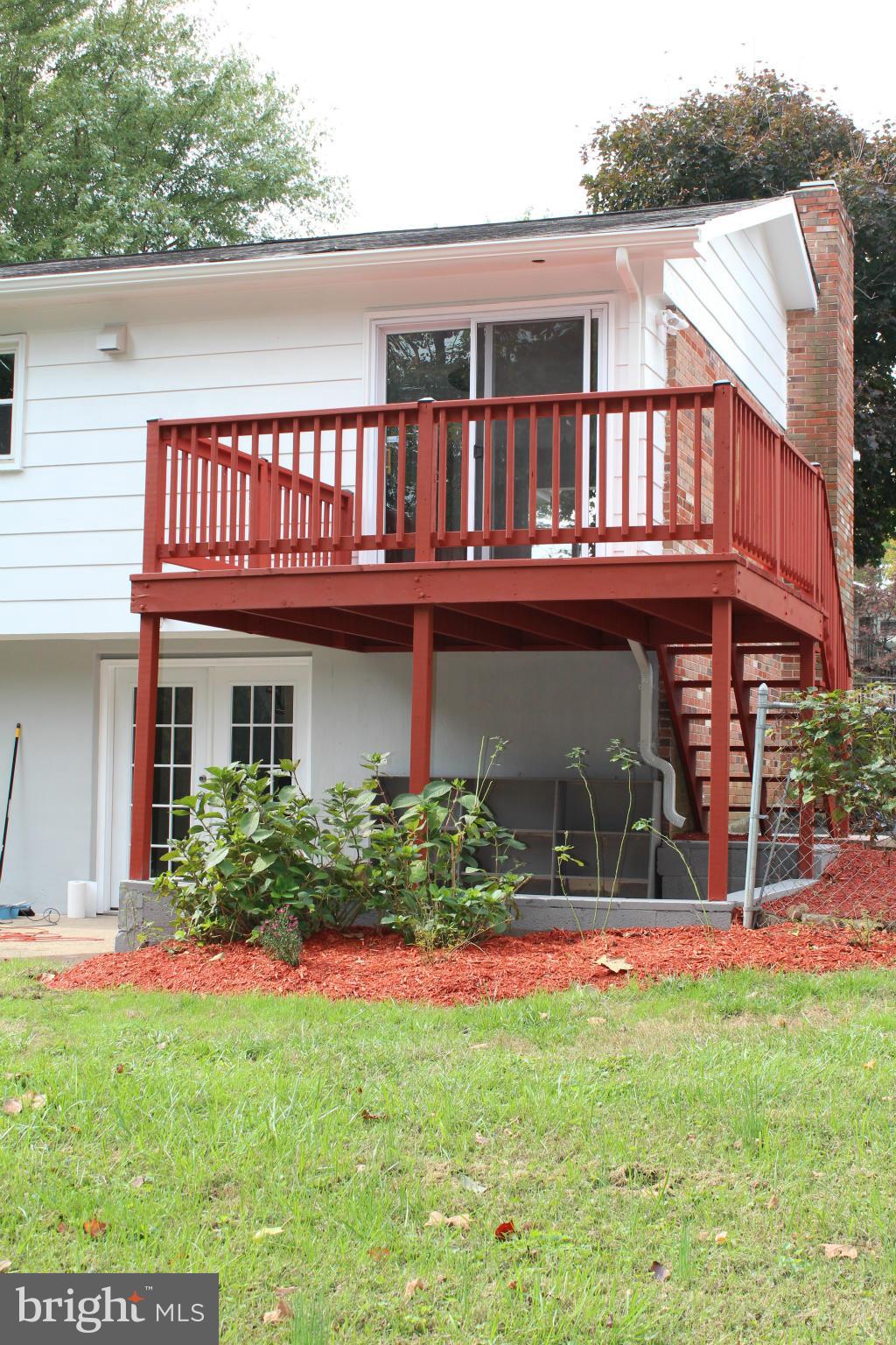 13827 Gilbert Road Woodbridge, VA 22193 - Photo 23 of 30 Exterior (Rear)