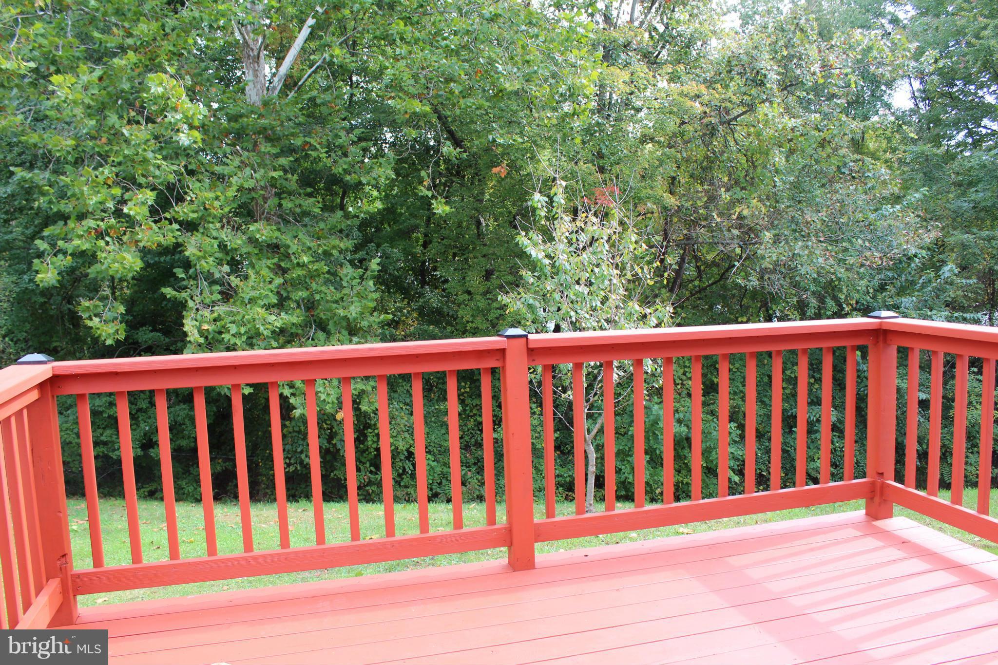 13827 Gilbert Road Woodbridge, VA 22193 - Photo 25 of 30 Exterior (Rear)