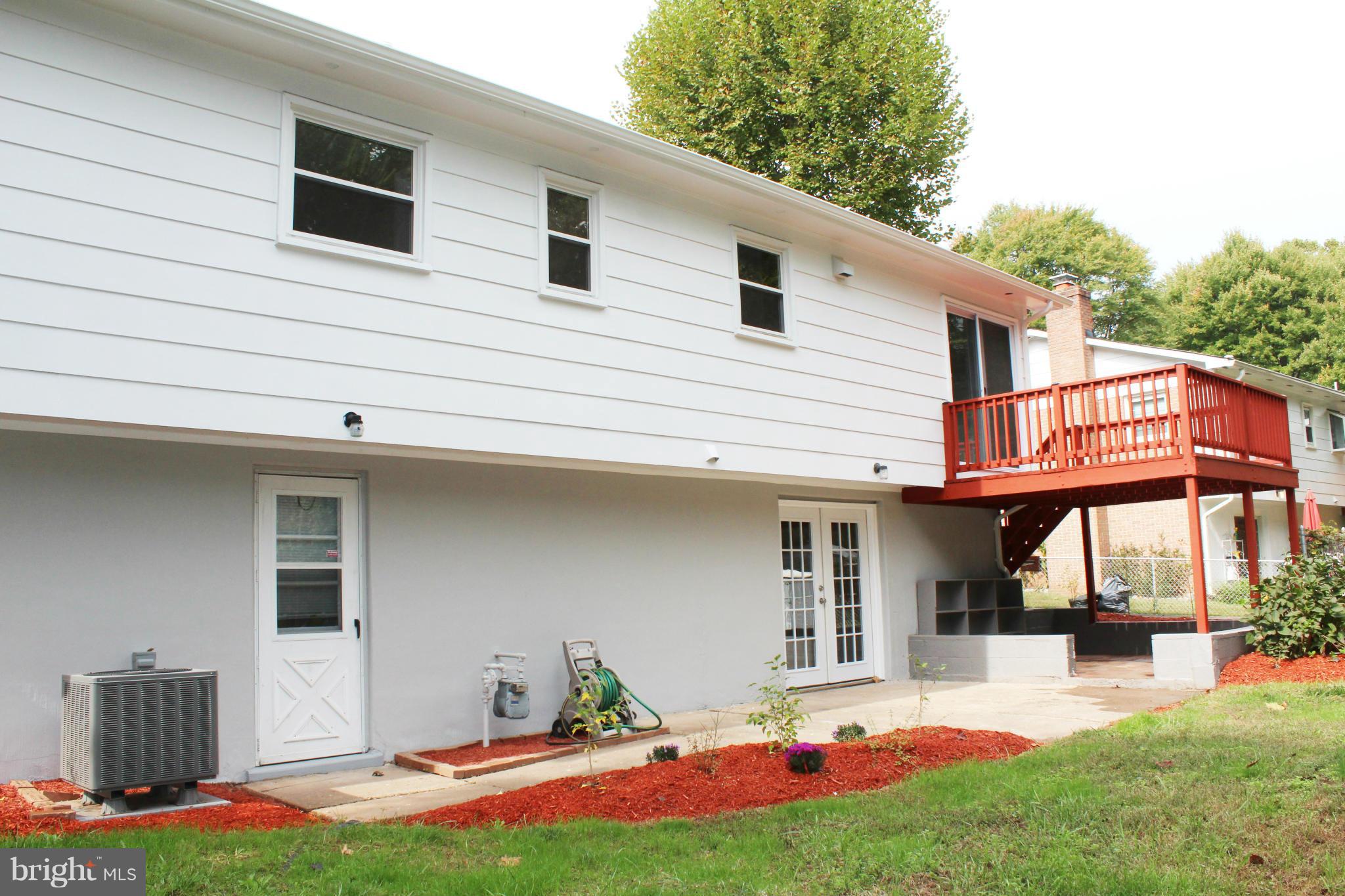 13827 Gilbert Road Woodbridge, VA 22193 - Photo 28 of 30 Exterior (Rear)