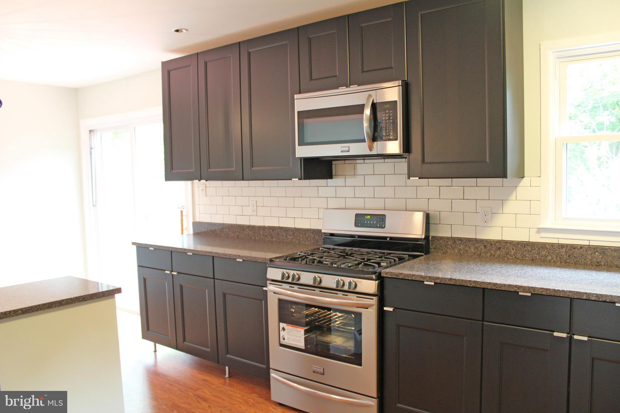 13827 Gilbert Road Woodbridge, VA 22193 - Photo 7 of 30 Kitchen