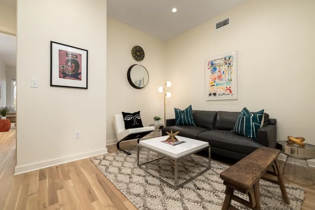 $3,700 | 2244 Young Avenue, Memphis, TN 38104