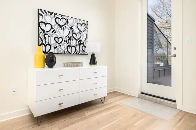 $3,700 | 2244 Young Avenue, Memphis, TN 38104