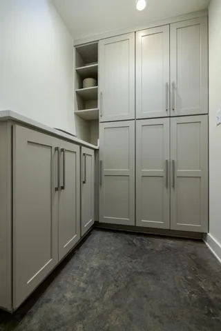 $3,700 | 2244 Young Avenue, Memphis, TN 38104