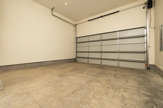 $3,700 | 2244 Young Avenue, Memphis, TN 38104