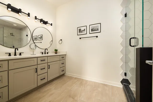 $3,700 | 2244 Young Avenue, Memphis, TN 38104