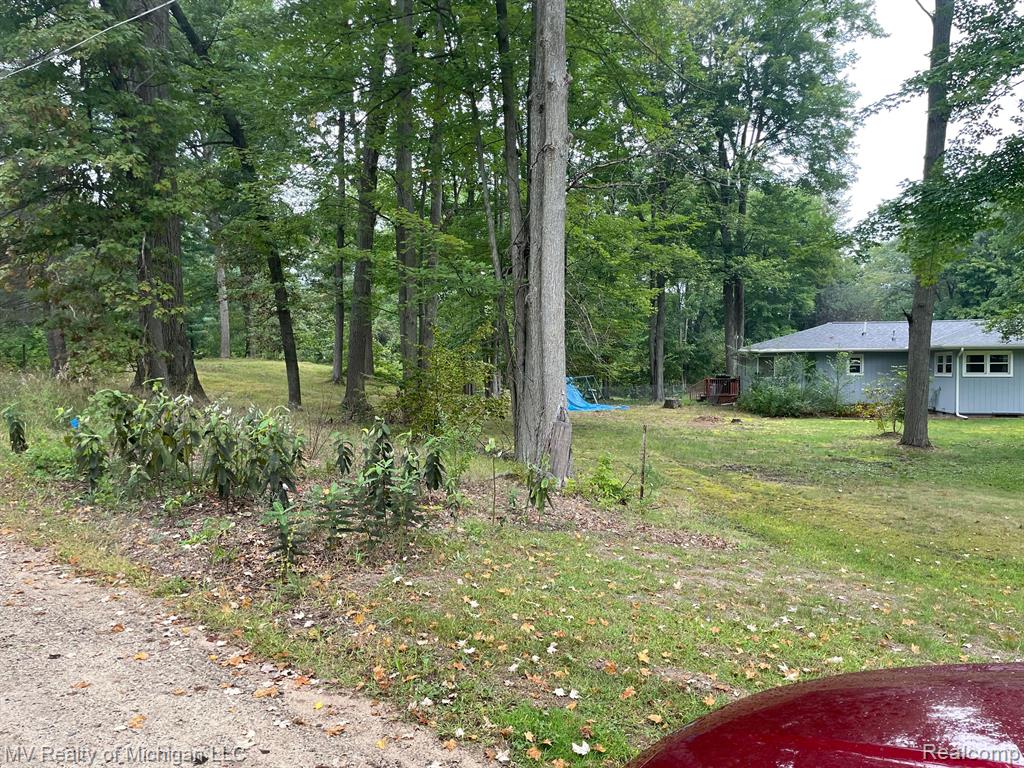 92 South Kellogg Road Midland, MI 48640 - Photo 3 of 19