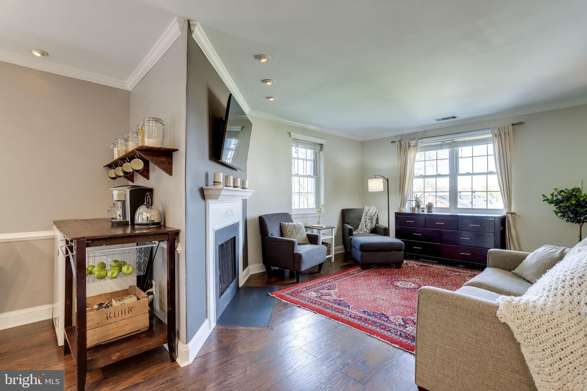 4648 28th Road South, Unit C Arlington, VA 22206 - Photo 6 of 44 Spacious 875 square foot top floor condo