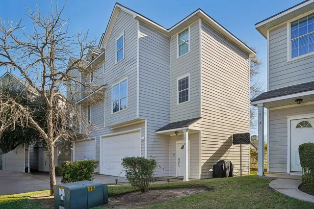 $229,990 | 163 Binnacle Court, Unit B, Willis, TX 77318