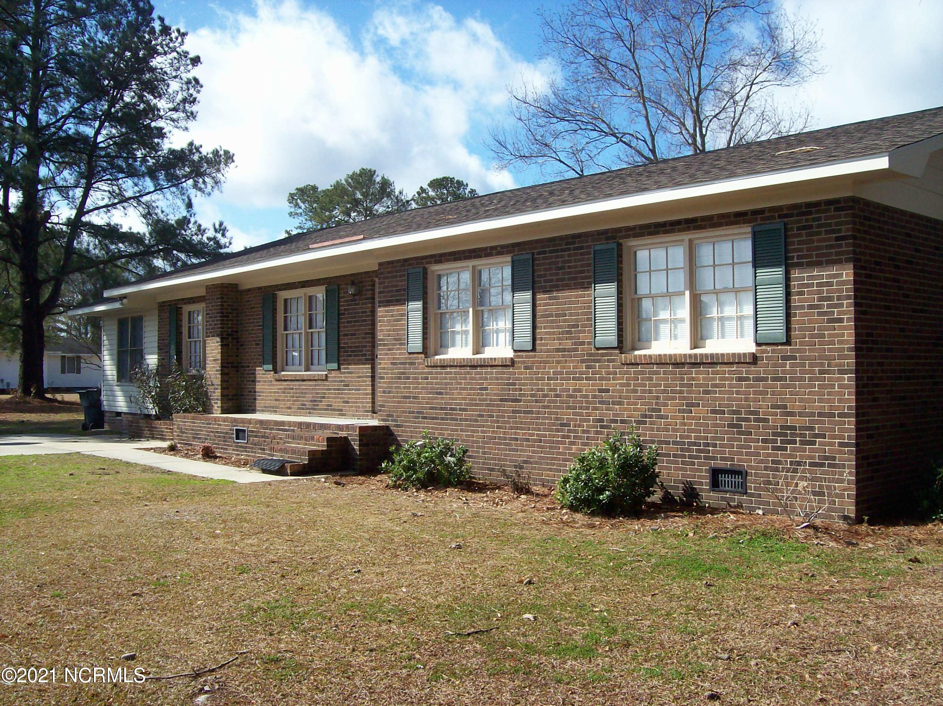 8542 Peacock Road Chadbourn, NC 28431 - Photo 1 of 15 Front of Home