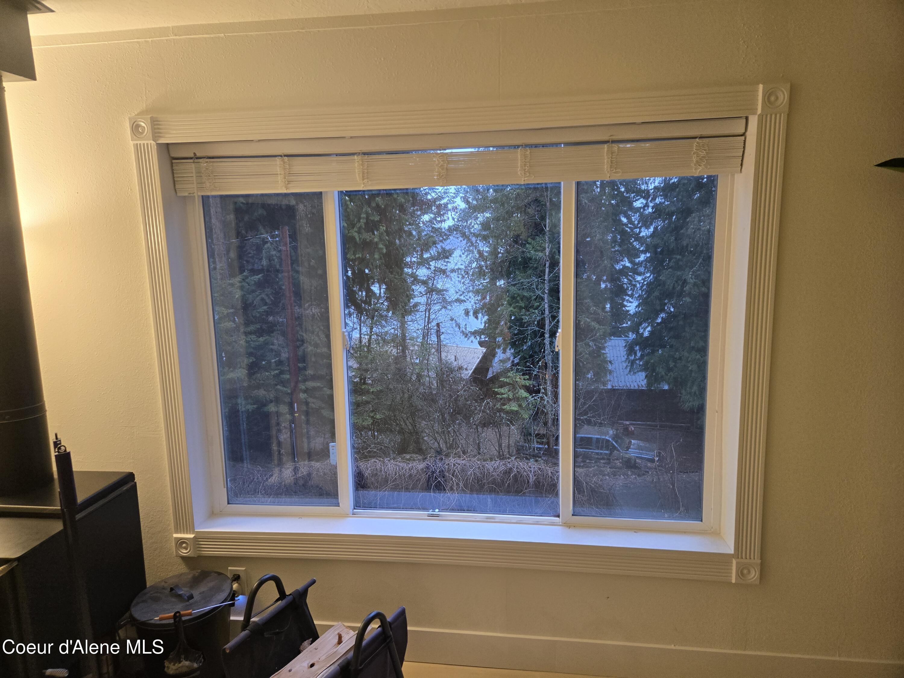 19973 South Watson Road Coeur D'Alene, ID 83814 - Photo 27 of 51 Livingroomwindow