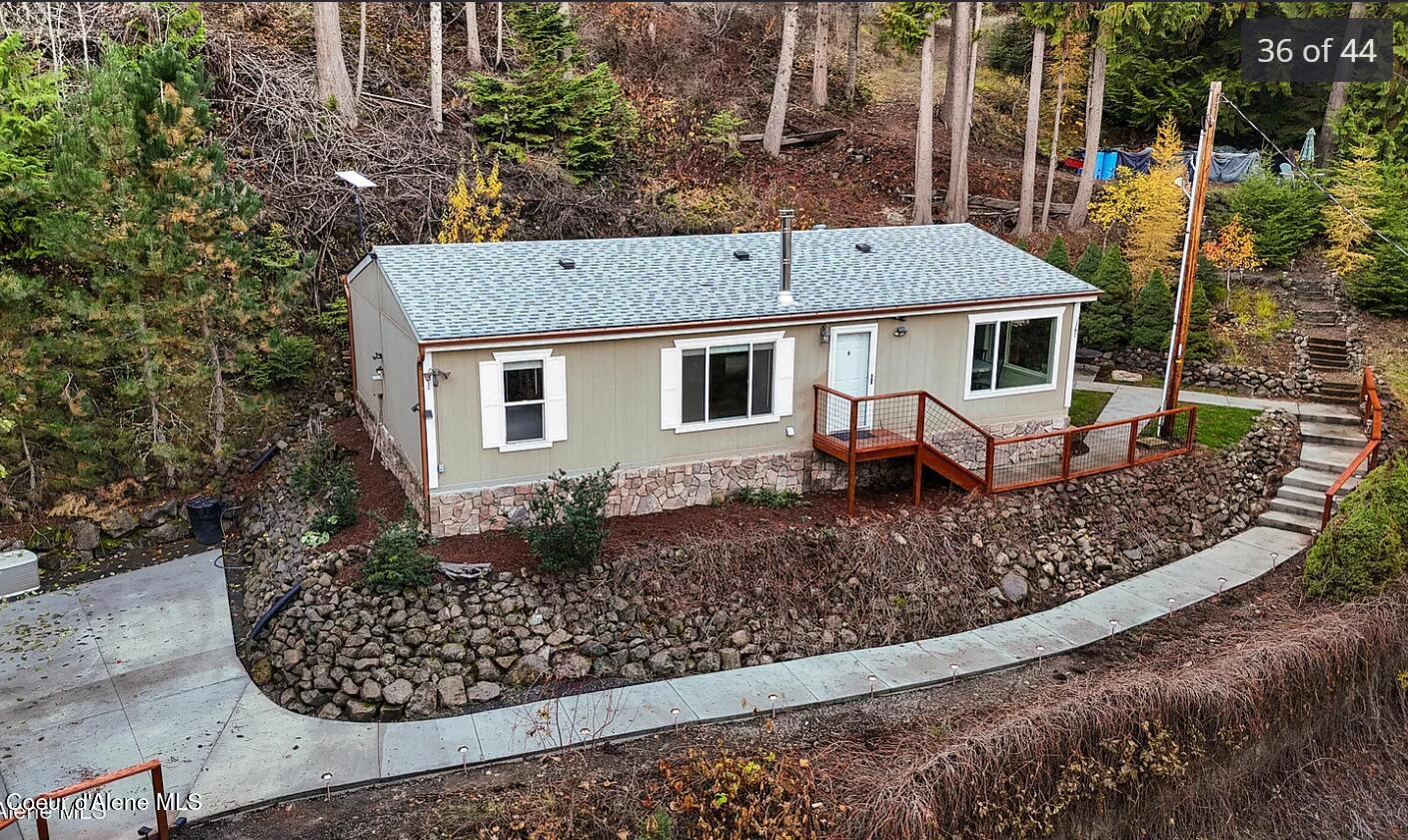 19973 South Watson Road Coeur D'Alene, ID 83814 - Photo 42 of 56 Cropped Driveway