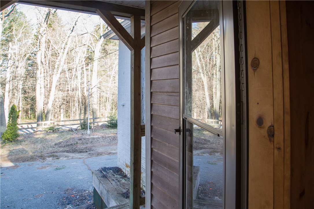 182 Chopmist Hill Road Glocester, RI 02814 - Photo 4 of 15 Gallery Image 4