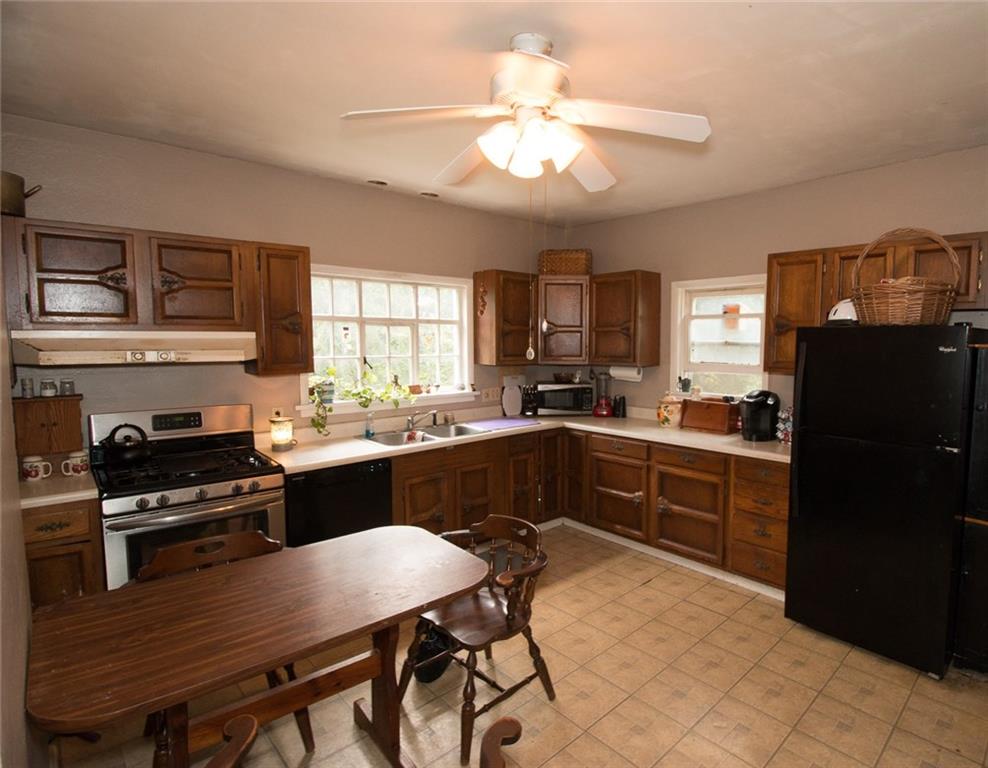 2531 Wickline Road Gibsonia, PA 15044 - Photo 6 of 19 Gallery Image 6