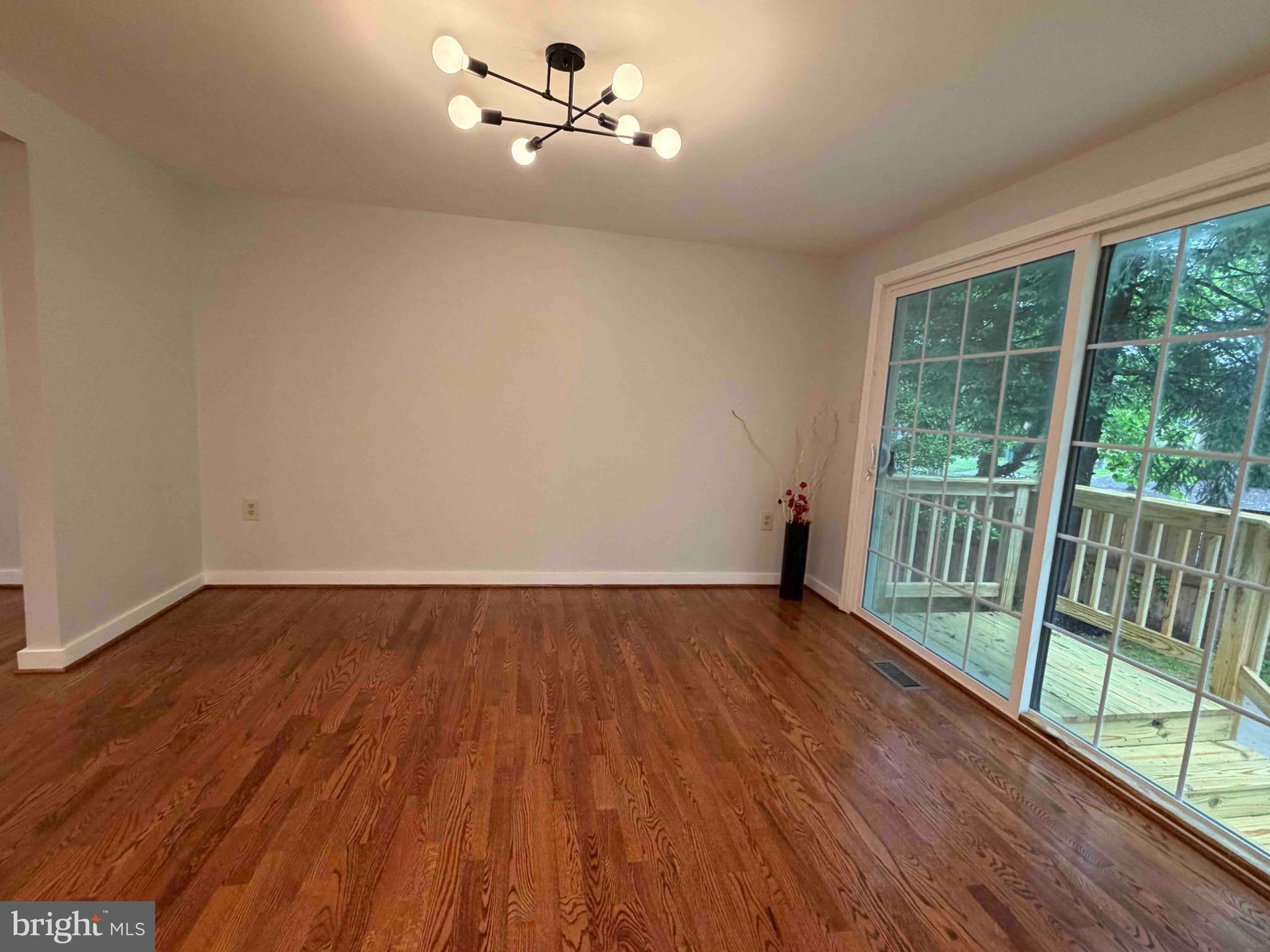 2283 Dosinia Court Reston, VA 20191 - Photo 10 of 27 Dining Room