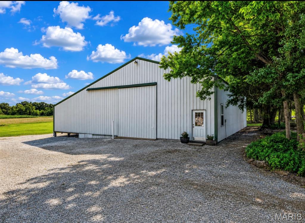 4075 Hwy D Defiance, MO 63341 - Photo 3 of 87
