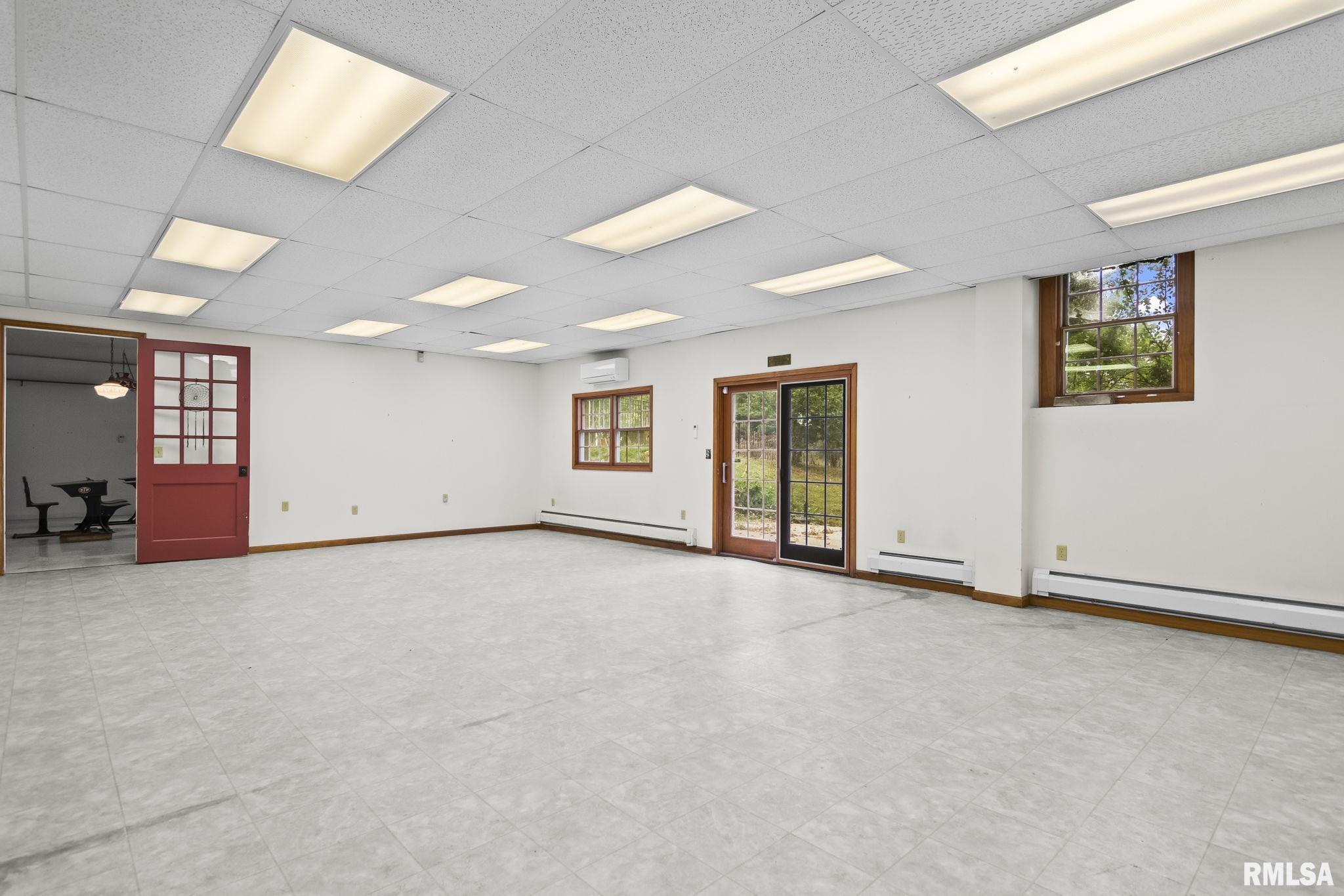 24539 Indian Point Avenue Athens, IL 62613 - Photo 39 of 62 Gallery Image 39