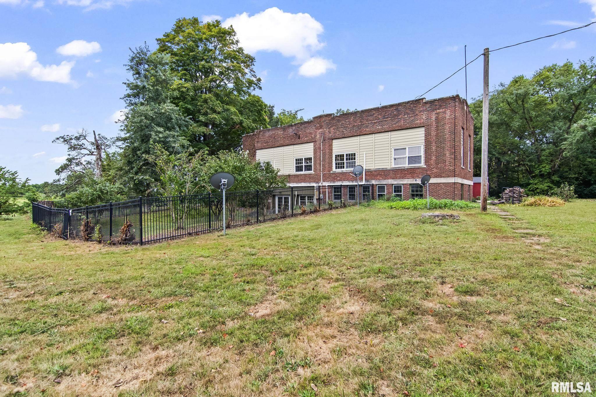 24539 Indian Point Avenue Athens, IL 62613 - Photo 40 of 62 Gallery Image 40