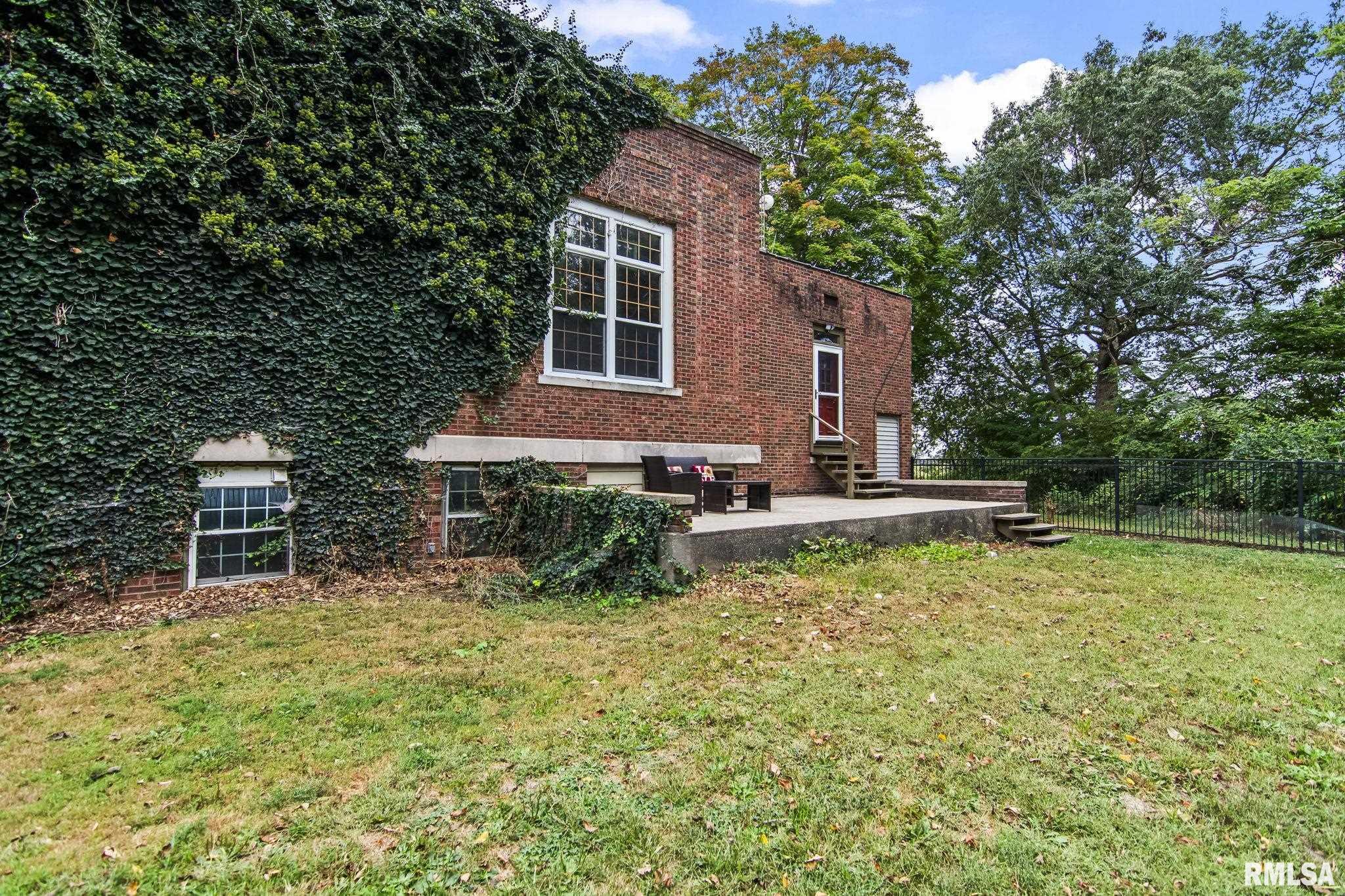 24539 Indian Point Avenue Athens, IL 62613 - Photo 45 of 62 Gallery Image 45