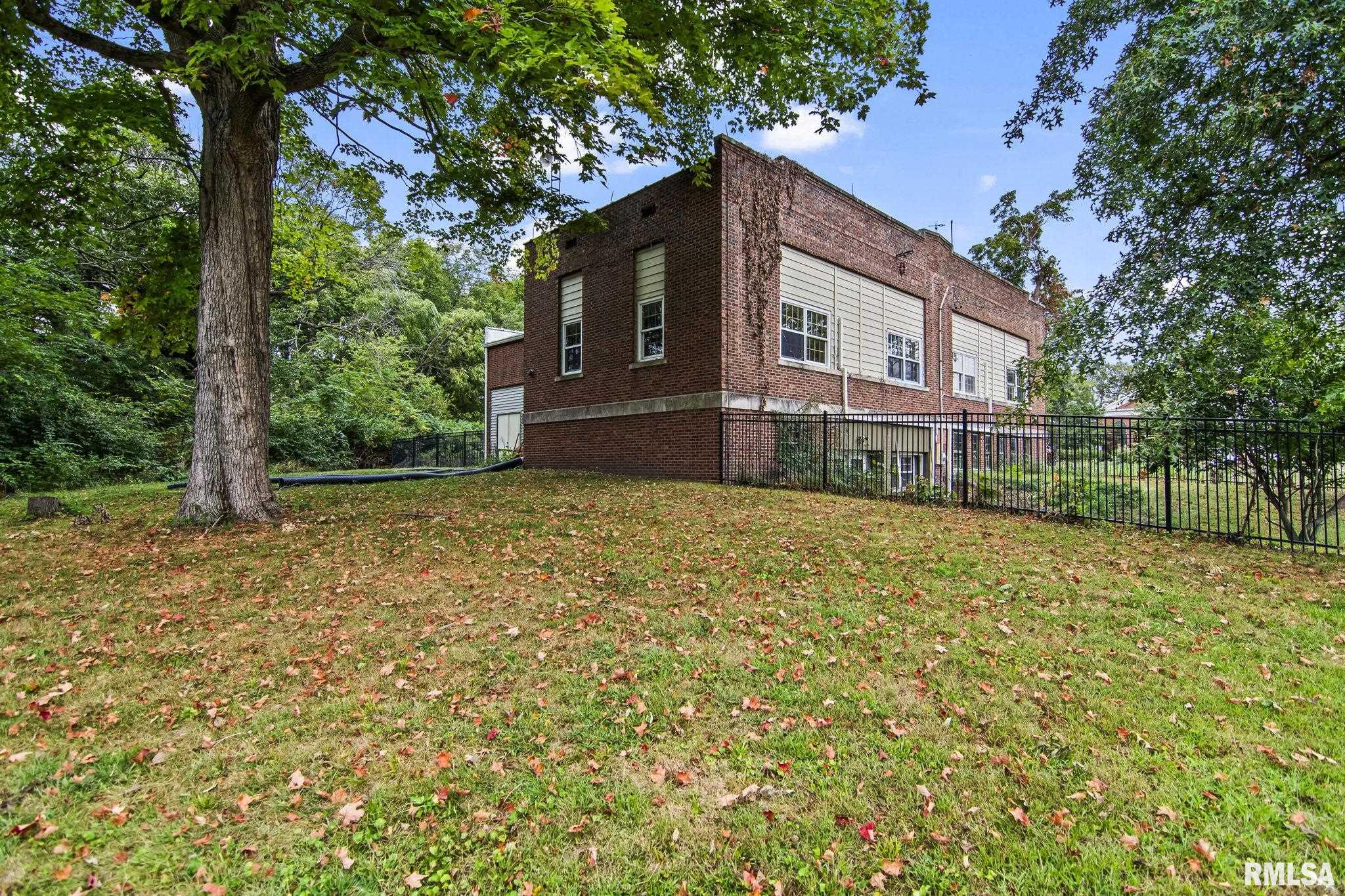 24539 Indian Point Avenue Athens, IL 62613 - Photo 46 of 62 Gallery Image 46