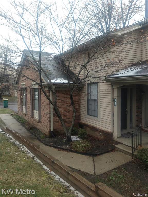 29682 Pine Ridge Circle Farmington Hills, MI 48331 - Photo 1 of 12