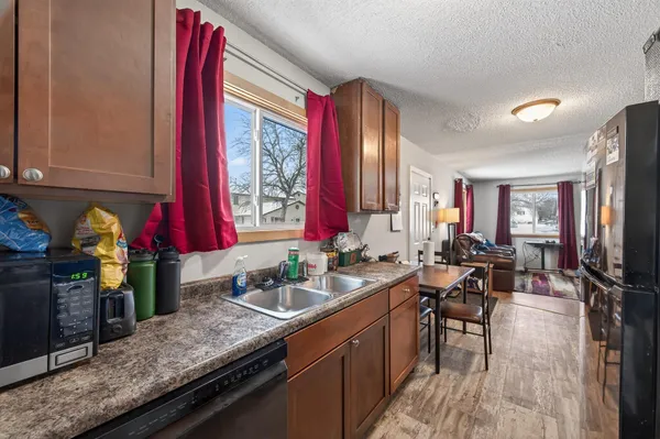 $149,900 | 6530 83rd Court North, Brooklyn Park, MN 55445
