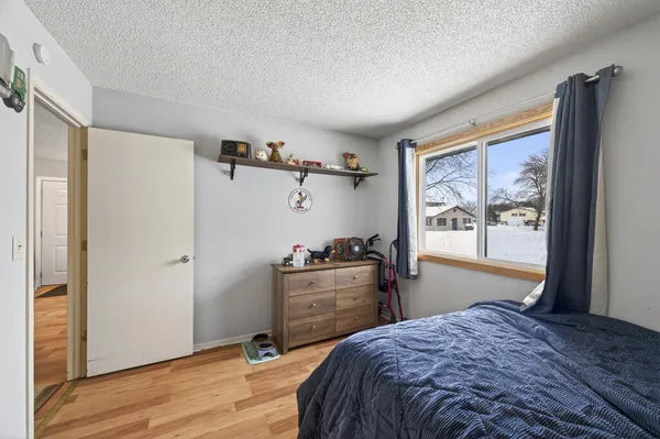 $149,900 | 6530 83rd Court North, Brooklyn Park, MN 55445