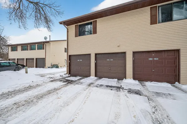 $149,900 | 6530 83rd Court North, Brooklyn Park, MN 55445